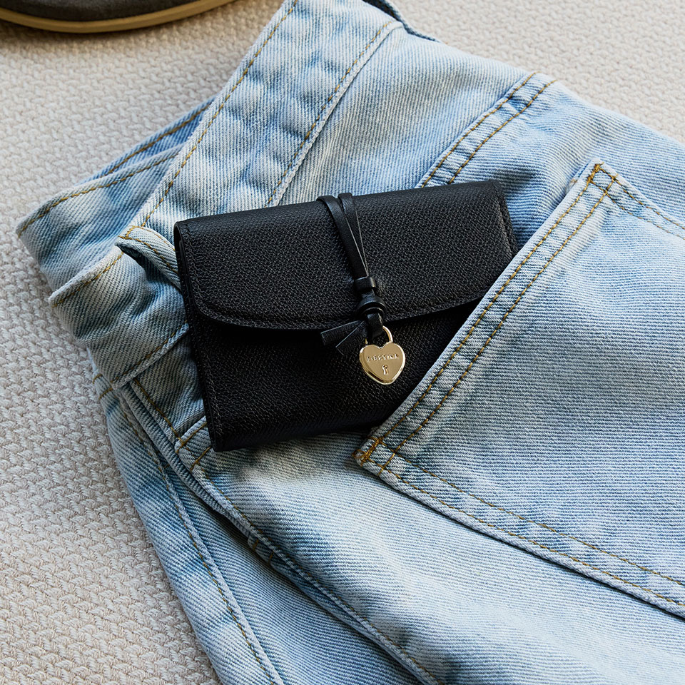 분위기 있는 고감도 지갑