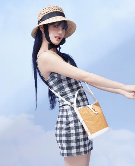 [민니 PICK] VITA 라탄 SM 버킷 WH (JHNCHA2BS888WH260)