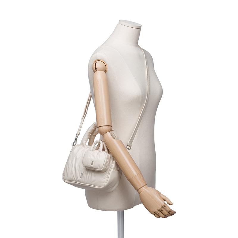 TOI SM 패딩 토트 BE (JHNCHD4BF195BE260)