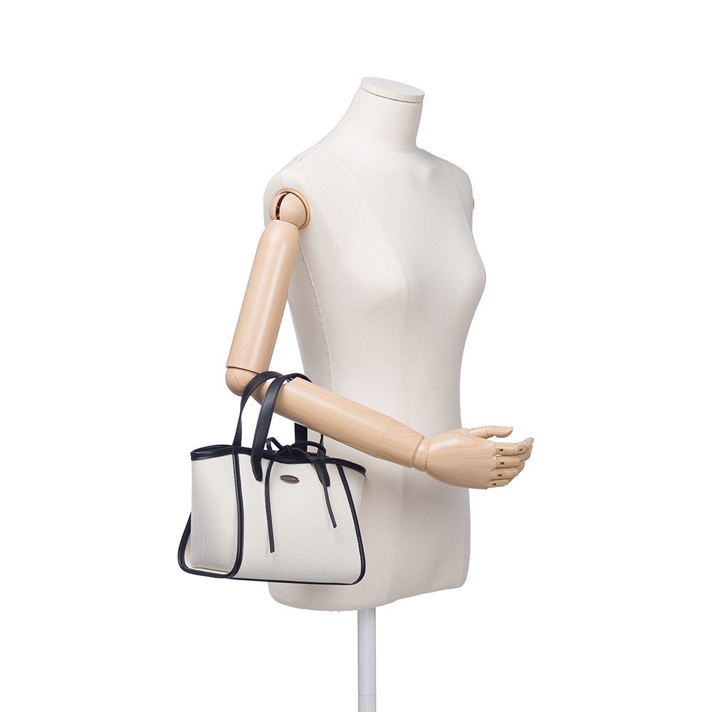 FASCIA 캔버스 SM 토트 BK (JHNEHD5BS236BK270)