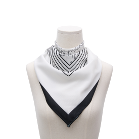 JOELLE 스퀘어 스카프 BK (JEACED5BF721BK260)