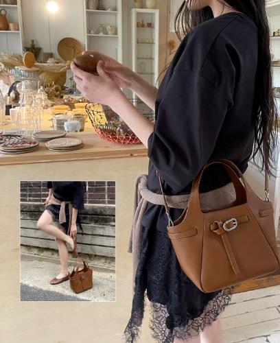 HAZEL SM 토트 BR (JHNCHD6BS974BR010)