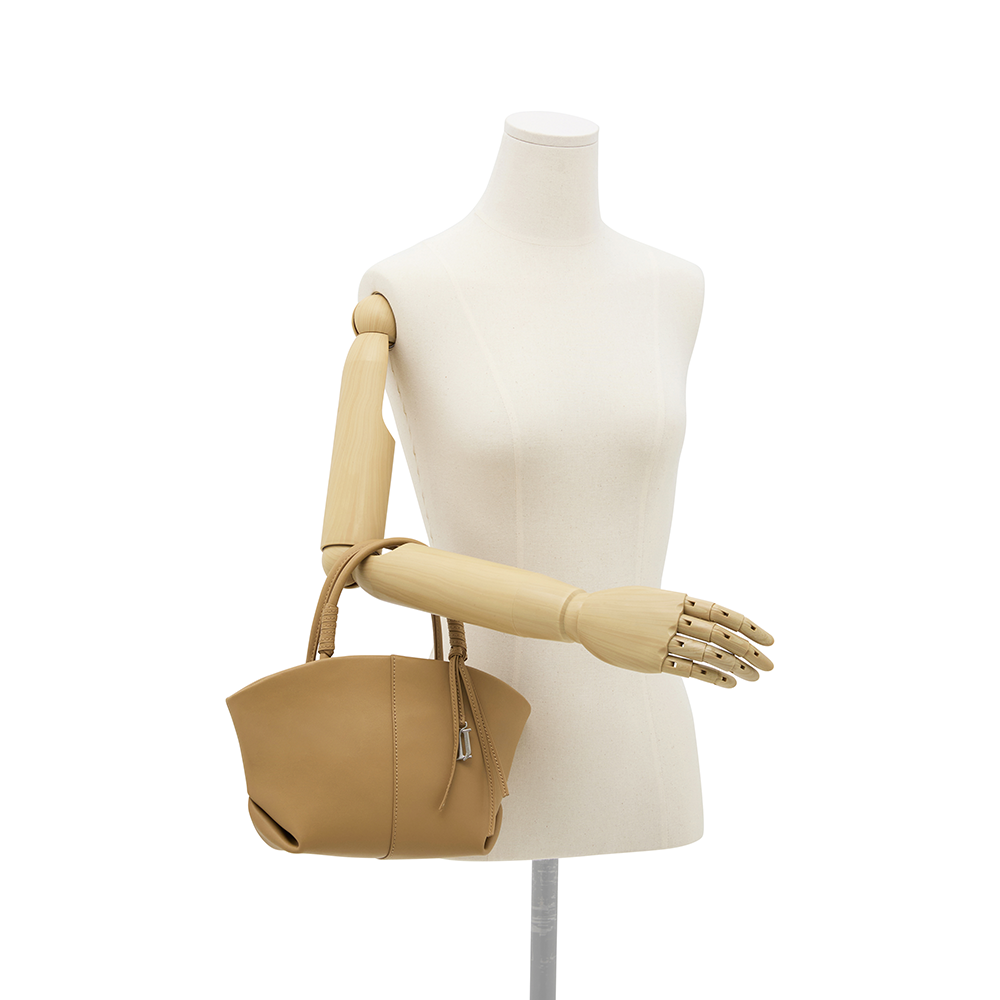 TASSIA SM 토트 CB (JHNCHD5BF982CB010)