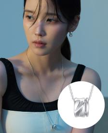 [아이유 PICK] UNIS 목걸이 (JJUNN05B6505SW650)