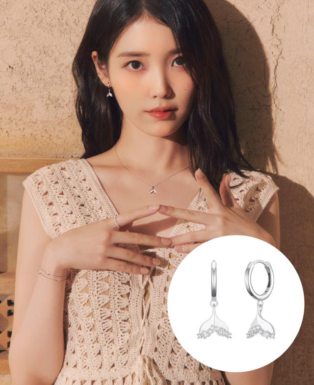 [아이유 PICK] THE WISH LUCKY TAIL 귀걸이 (JJWJEQ5B6105SW000)