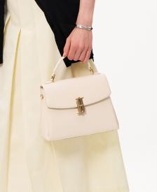 JOELLE FALLIN SM 라운드 사첼 IV (JHNCHD5BF834IV010)