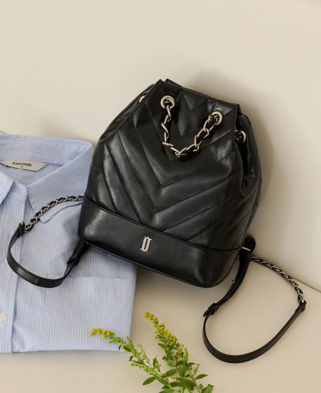 ILLY SM 백팩 BK (JHNCHB6BS351BK980)