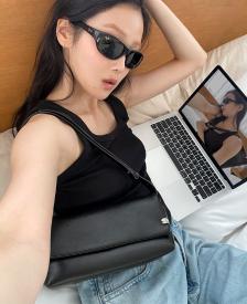 UNIS SM 플랩크로스 BK (JHNEHE6BS490BK980)
